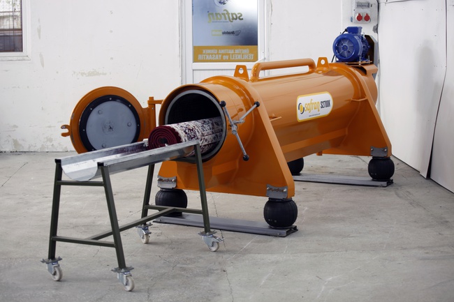 Halıları sıkmak ve kurutmak için santrifüj