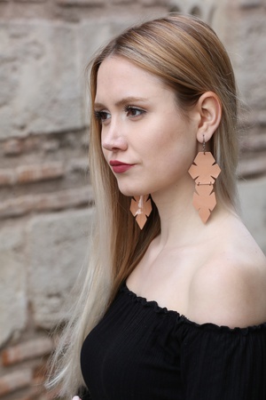 W-107  кожаные серьги