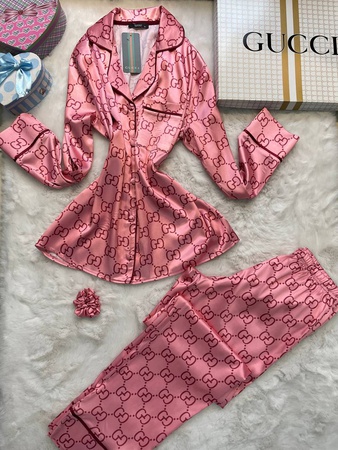 Атласные пижамы