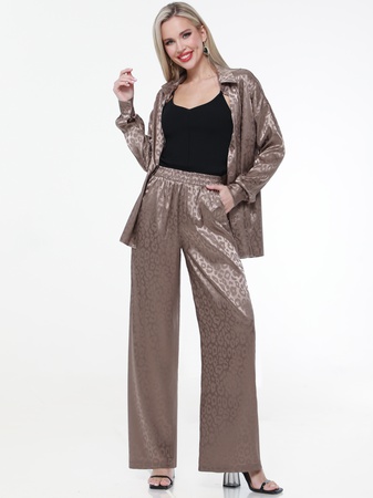 İki parçalı ipek takım elbise