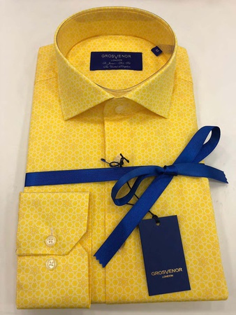 Erkeklerin gömlekleri