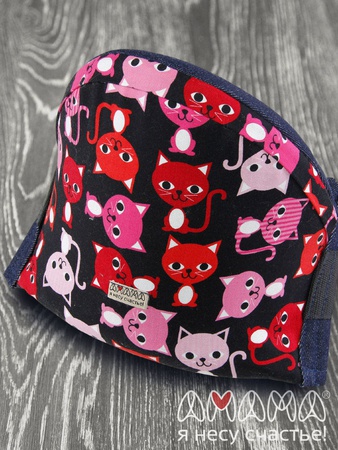 Хипсит Амама, кошечки на черном