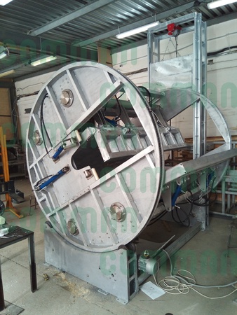 Stunning boxes for ritual halal slaughter of animals