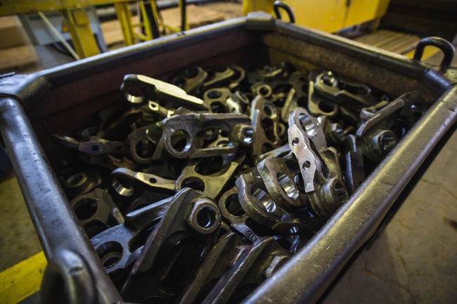 Запасные части для гусеничных тракторов, бульдозеров и экскаваторов