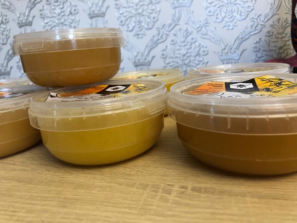 Doğal arı balı LLP &quot;LEU&quot;