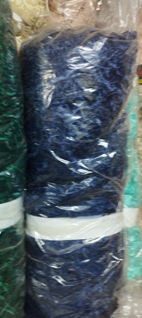 Hochwertige Stickerei auf Tüll