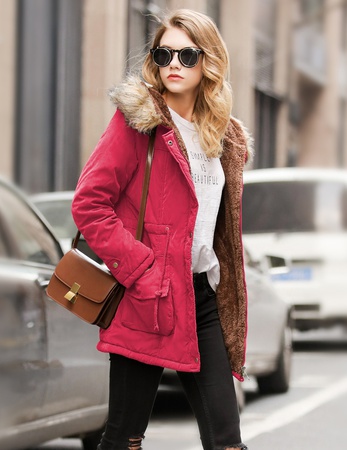 Новый Модный Плюс Размер 16 Цветов Толстые Пиджаки Твердый Меховой Воротник Зимние Парки Женские Пальто