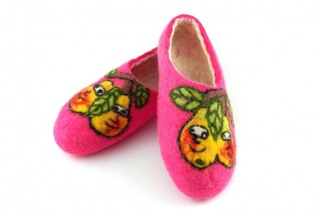 Женские тапочки «Веселые грушки»