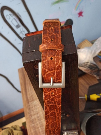 Мужские и Женские ремни ручной работы из Итальянской кожи.