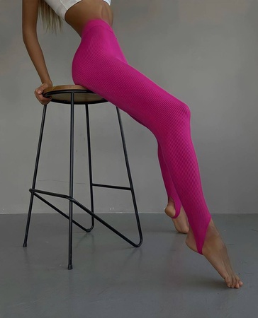 Женские легинсы со штрипками