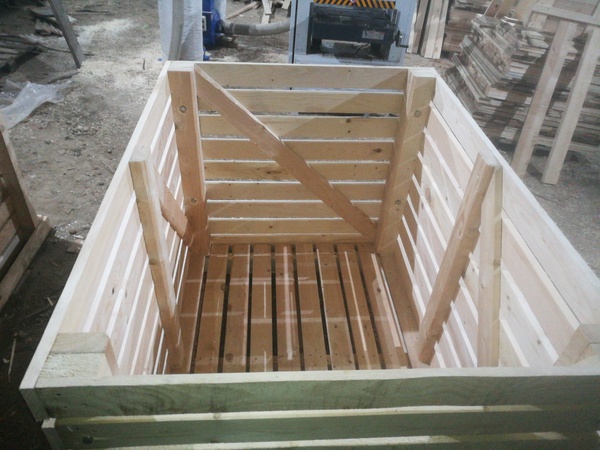 Containers for storing vegetables and fruits