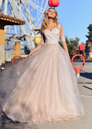 Eva<br>Свадебное платье с рукавами Anna RosyBrown