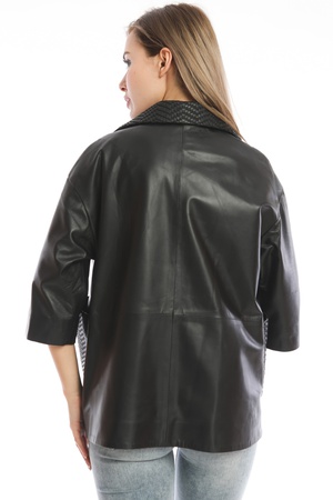 Женская черная кожаная куртка на одной пуговице - свободный крой