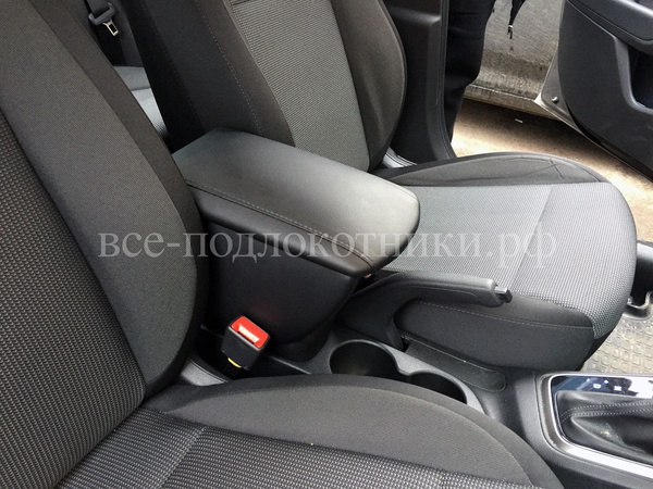 Подлокотник на Kia Rio 3,4 (2011-2018)