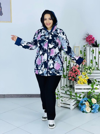 Лёгкие женские ветровки