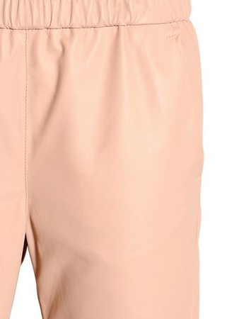 Кожаные брюки бежевого цвета