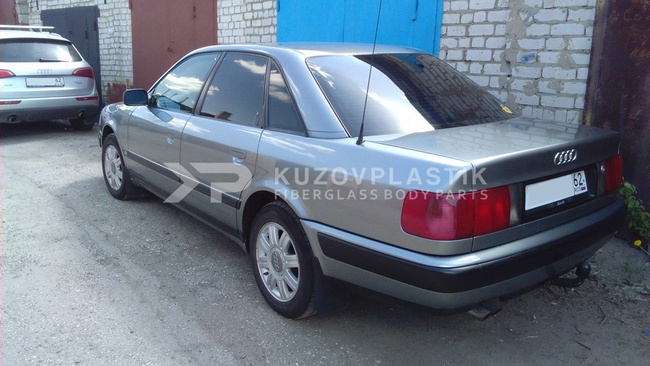​Крыло ауди а6 с4 стеклопластик.