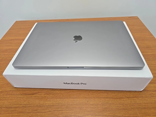 Apple MacBook Pro 16 Inch Laptop 2020 Core i9 2.3GHz 1TB SSD 16GB Ram