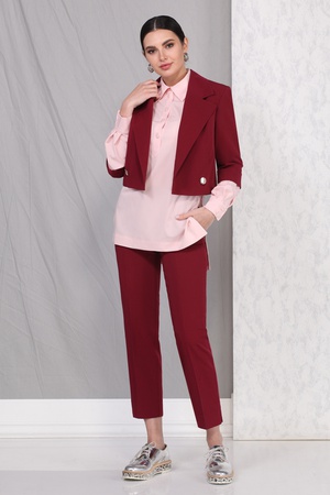 Костюм 1921 бордо