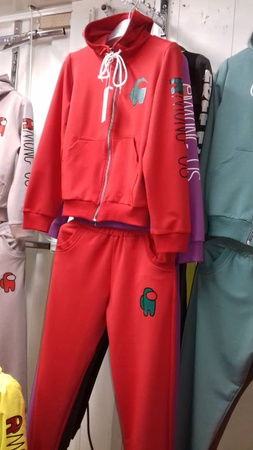 Спортивный костюм among us