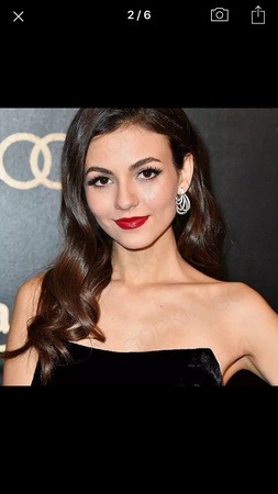 Серьги из ювелирного металла и цирконов