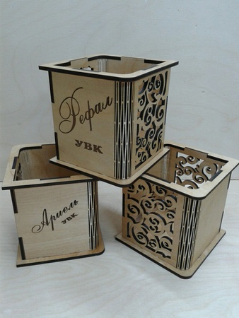 Подставка под карандаши и ручки