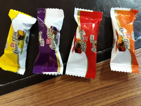 Çikolatada jöleli şekerlemeler