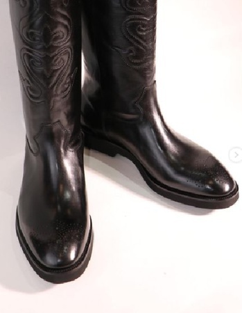 erkekler ve kadınlar için ayakkabılar