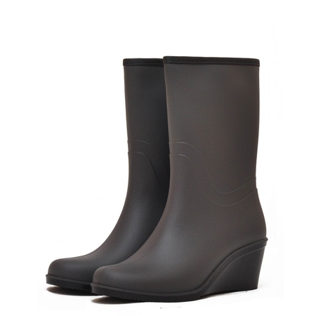 WIFE. NORDMAN BELLINA SHORT WEDGE BOOTS