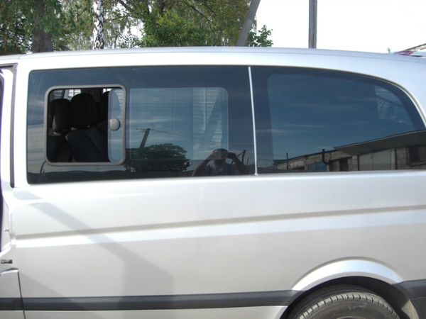 Стекла для автомобилей и микроавтобусов