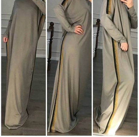 Платье спортивное с лампасами