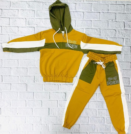 Спортивный костюм