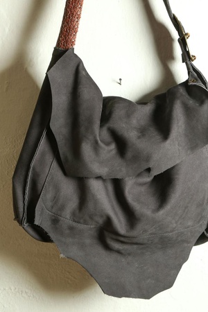 Замшевая сумка ручной работы