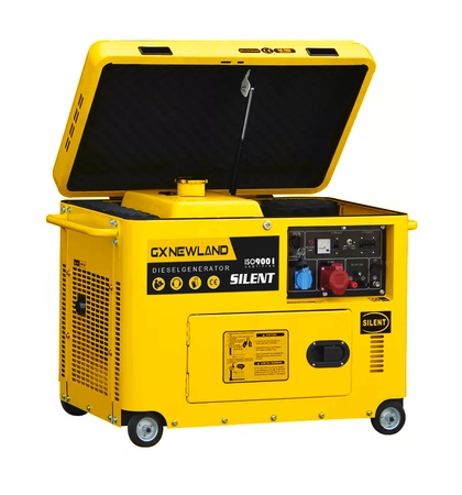 Откидной бытовой трехфазный дизельный генератор Newland мощностью 3-7 кВт