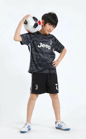 Football kits 6-12 years old