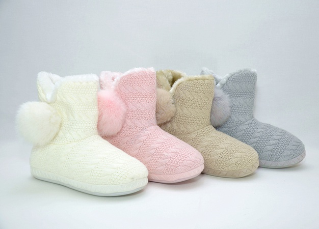 Угги с попонами из натурального меха L-310