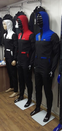 Спортивные костюм