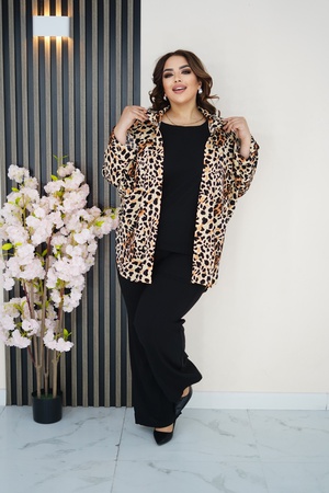 Костюм-тройка