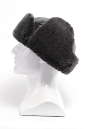 Ушанка из кожи с овчиной 170230