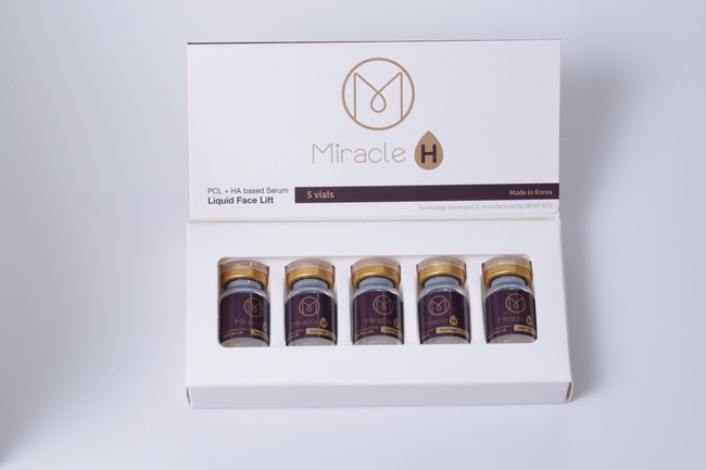 MIRACLE H, yüz cildinin genel gençleşmesi ve derinlemesine nemlendirilmesi için yeni nesil bir güçlendiricidir.