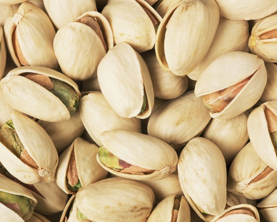 Kabuklu Antep fıstığı. Soyulmuş fıstık (çekirdek)