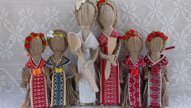 Кукла-мотанка `Берегиня` (льняная нить) Рост 10,15,18,22,26 см.Оберег в дом.