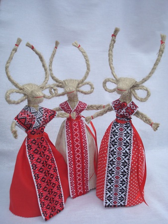 Коза - символ благополучия и веселья .Кукла-мотанка.