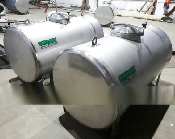 Емкость из нержавеющей стали для хранения сока