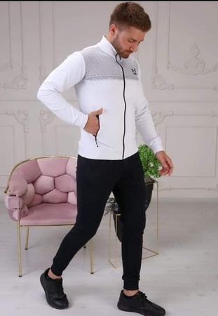 Комплект спортивного костюма