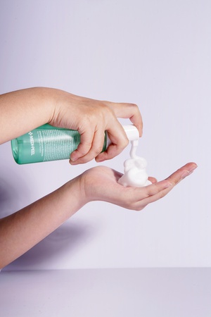 MEDI-PEEL DUTCH TEA Пузырьковое очищающее средство