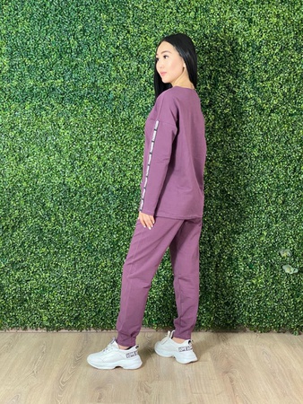 Kadınlar için spor giyim