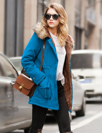 Новый Модный Плюс Размер 16 Цветов Толстые Пиджаки Твердый Меховой Воротник Зимние Парки Женские Пальто