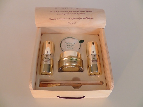 Bir dizi profesyonel lüks kozmetik IKSELAS yüz maskesi ve göz serumu