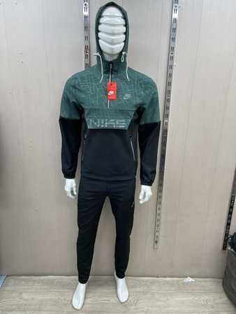 Спортивные костюмы